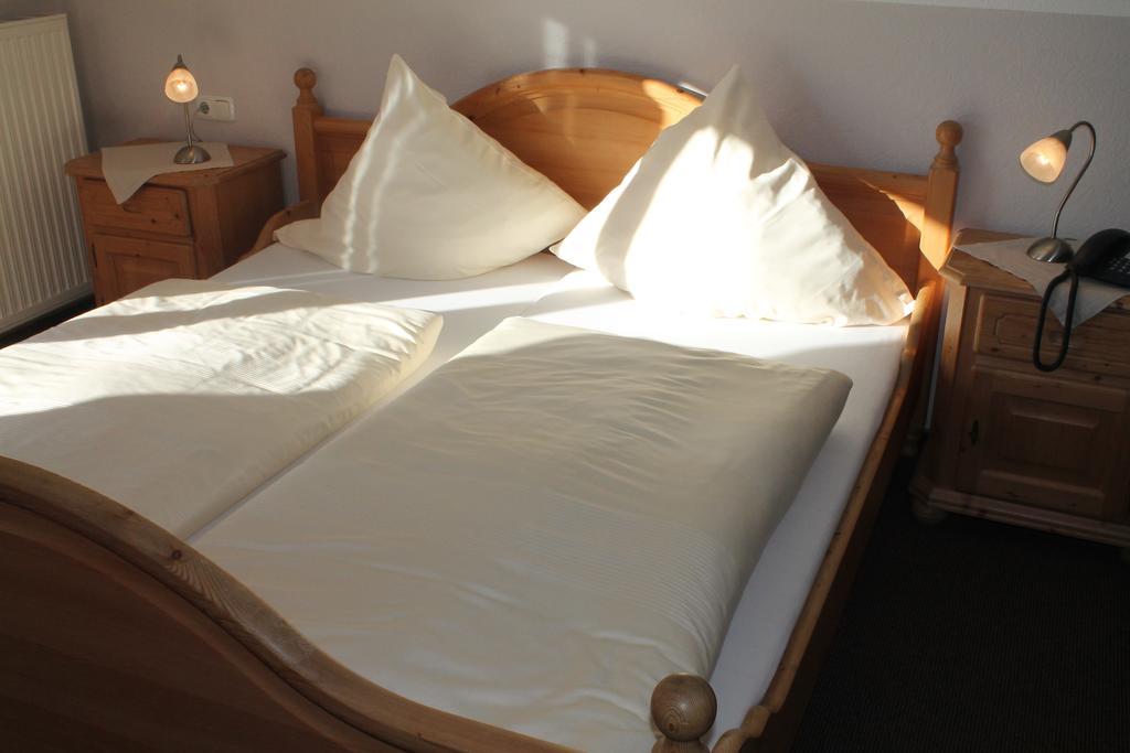 Landhaus Hotel Goeke Hövelhof الغرفة الصورة