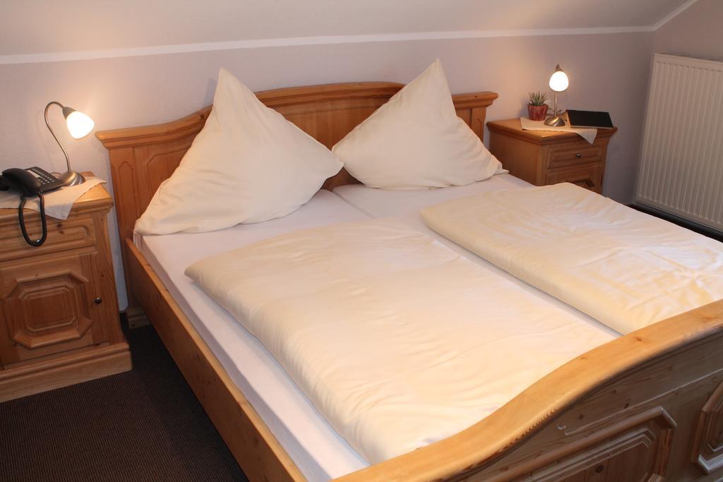 Landhaus Hotel Goeke Hövelhof الغرفة الصورة