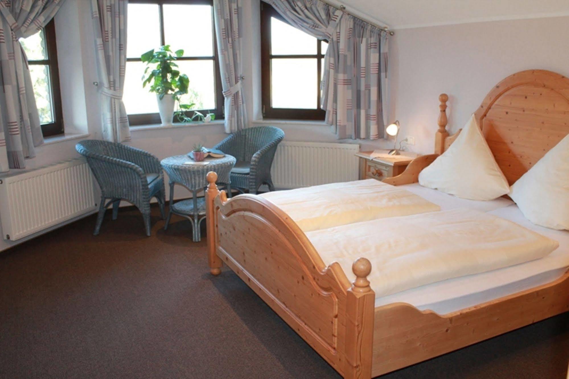 Landhaus Hotel Goeke Hövelhof المظهر الخارجي الصورة
