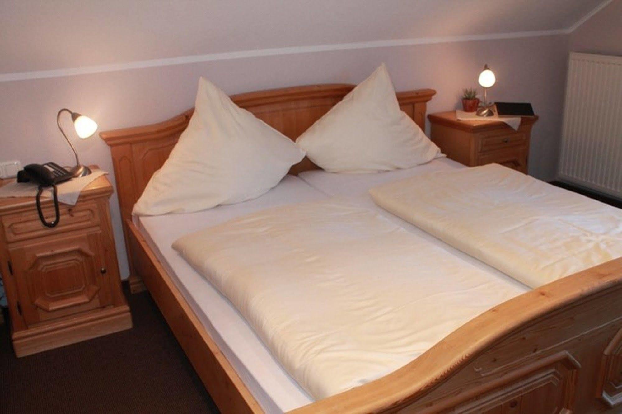 Landhaus Hotel Goeke Hövelhof المظهر الخارجي الصورة